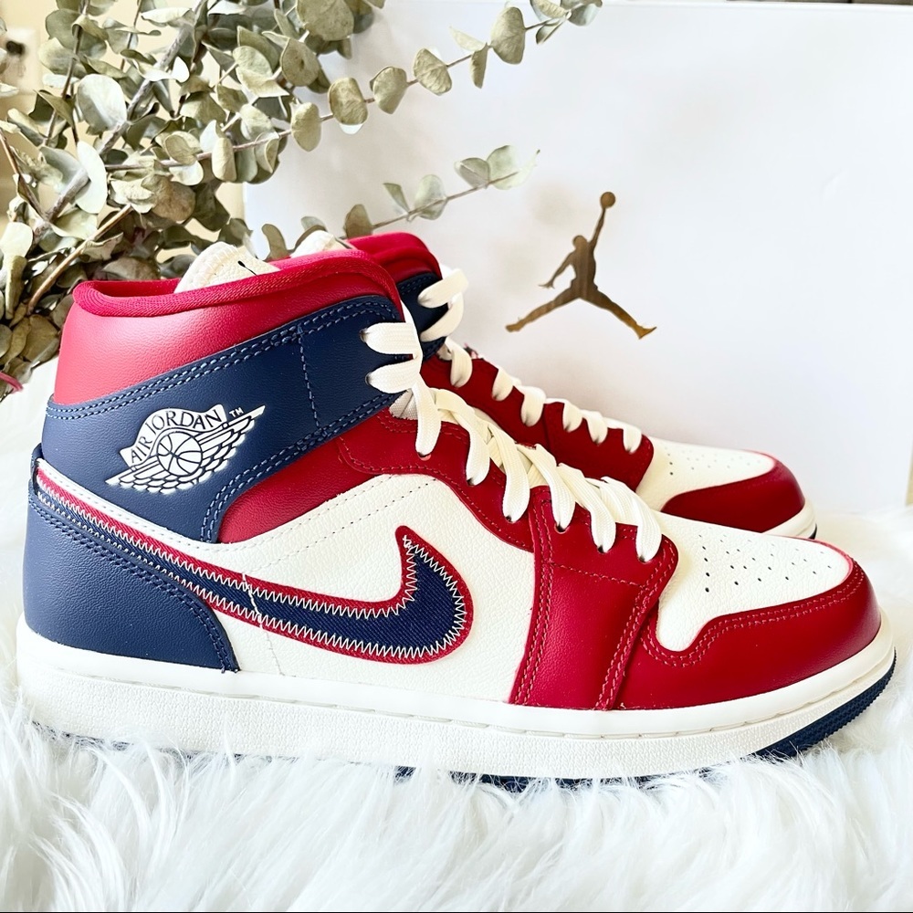 Nike Air Jordan 1 Mid SE Gym Red W8.5 DQ7648-600 USA NIB - Picture 2 of 16
